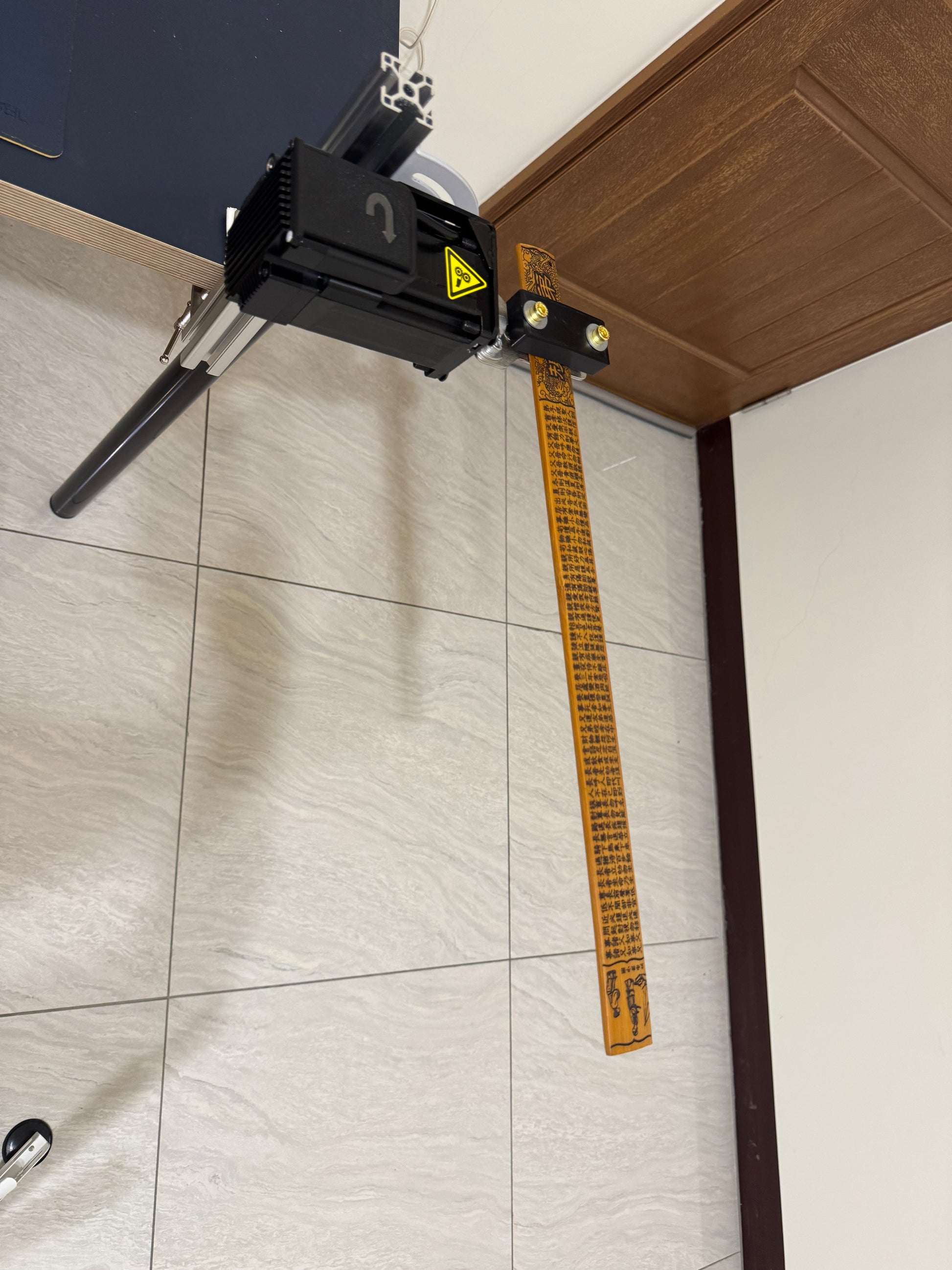 Adjustable height and angle spanking machine with 3.5Nm torque